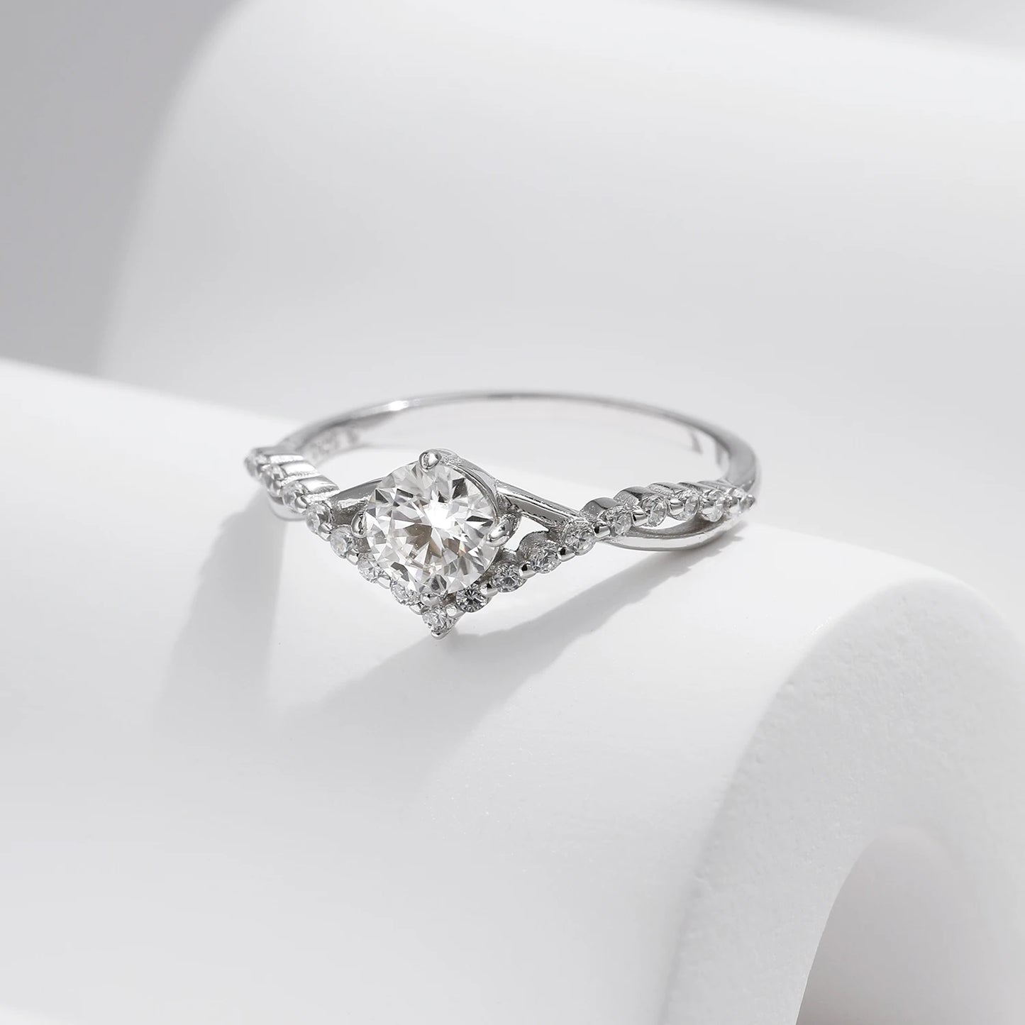 THE TRENDOR Crown D Color Moissanite Ring Delicate Lab Diamond Ring 925 Sterling Silver For Women Wedding Engagement Jewelry