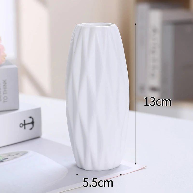 Nordic White Ceramic Vase – Modern Minimalist Decorative Vase for Home Décor