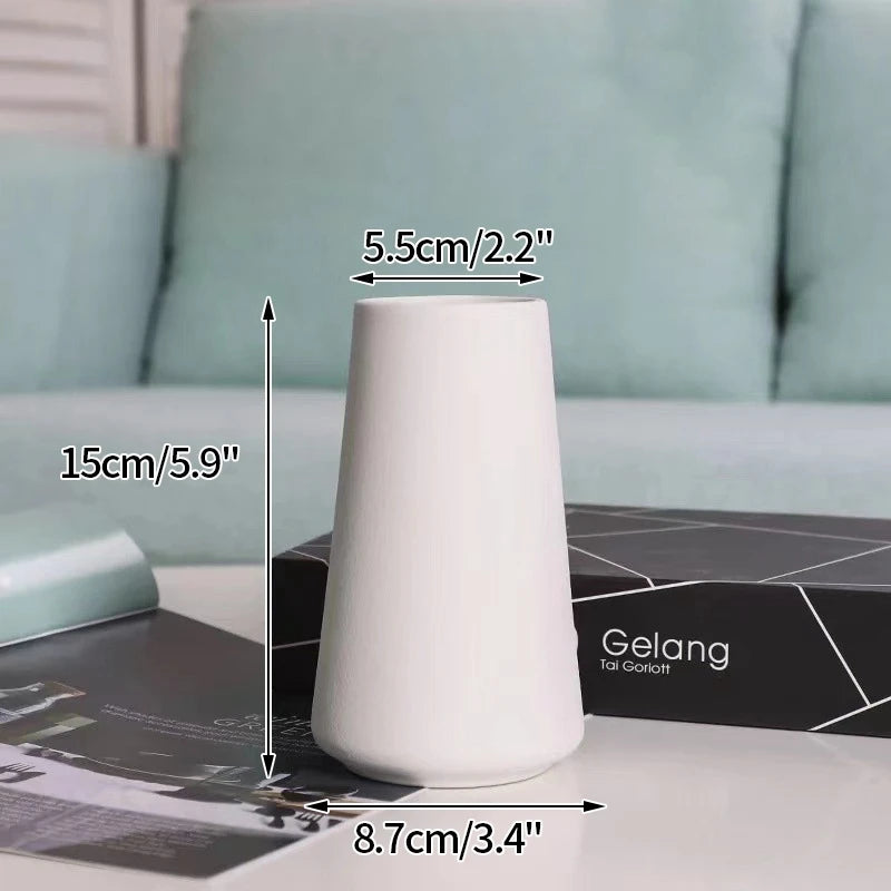 Nordic White Ceramic Vase – Modern Minimalist Decorative Vase for Home Décor