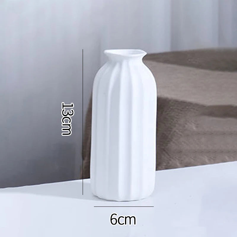 Nordic White Ceramic Vase – Modern Minimalist Decorative Vase for Home Décor