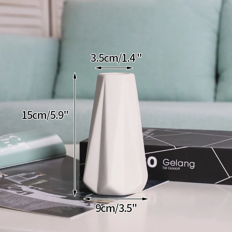 Nordic White Ceramic Vase – Modern Minimalist Decorative Vase for Home Décor