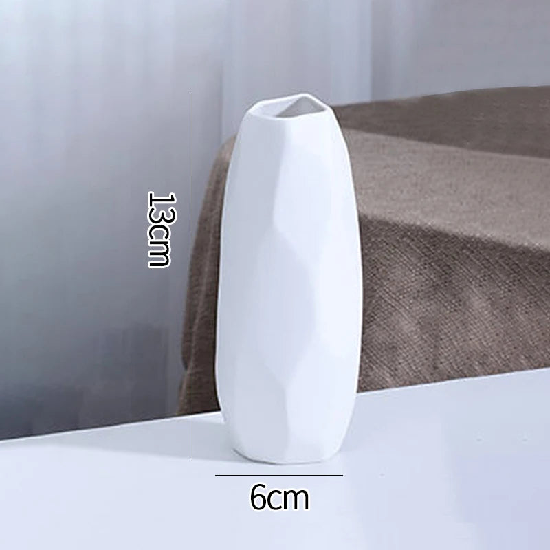 Nordic White Ceramic Vase – Modern Minimalist Decorative Vase for Home Décor