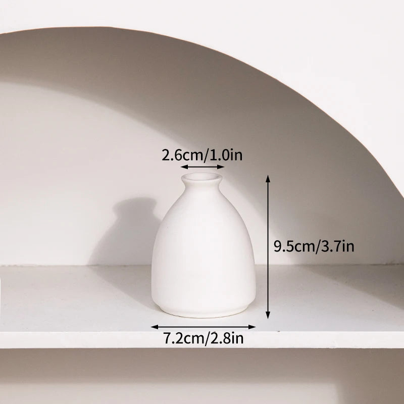 Nordic White Ceramic Vase – Modern Minimalist Decorative Vase for Home Décor