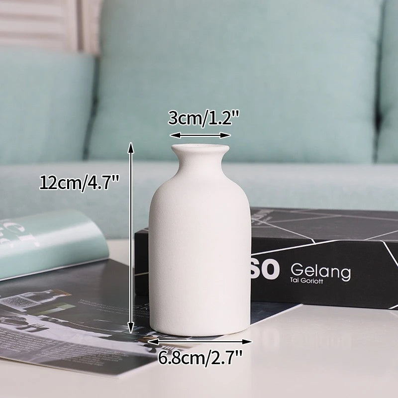 Nordic White Ceramic Vase – Modern Minimalist Decorative Vase for Home Décor