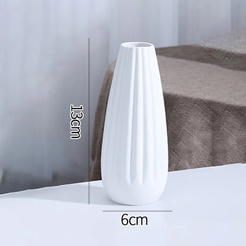 Nordic White Ceramic Vase – Modern Minimalist Decorative Vase for Home Décor